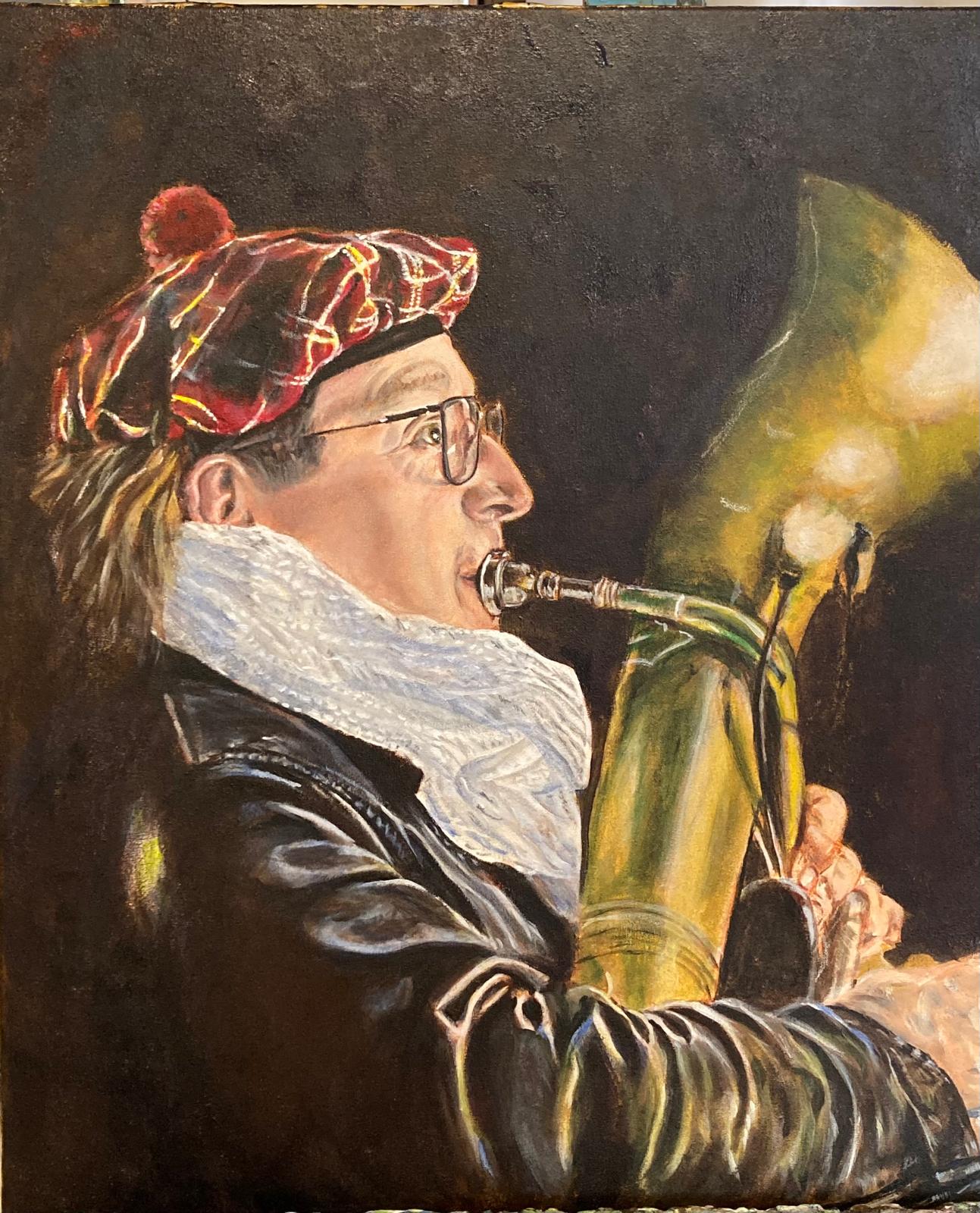 Muzikant speelt instrument tijdens optreden - Bergen op Zoom