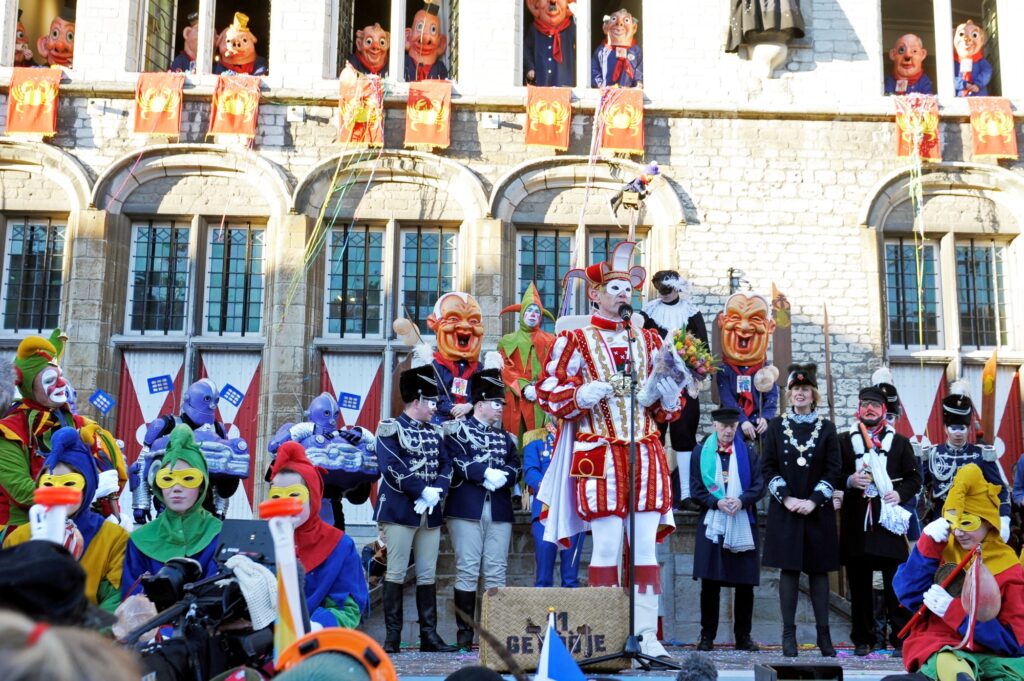 Carnavalsviering met kostuums en optocht - Bergen op Zoom
